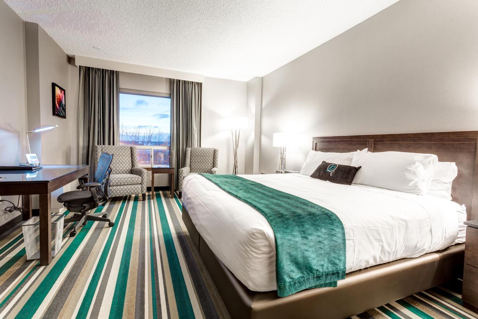 YYC Hotel Blackfoot מראה חיצוני תמונה