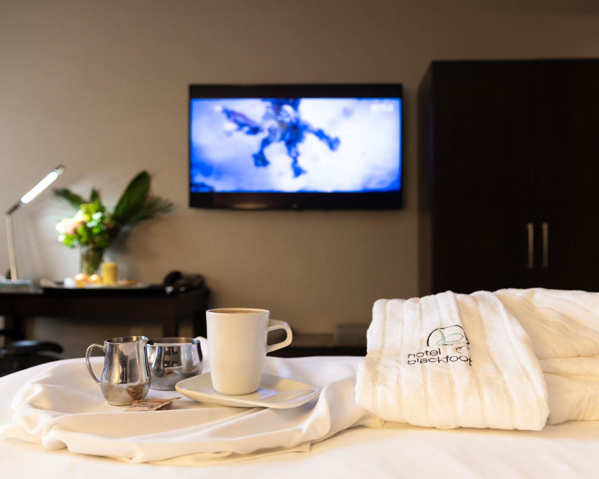 YYC Hotel Blackfoot מראה חיצוני תמונה