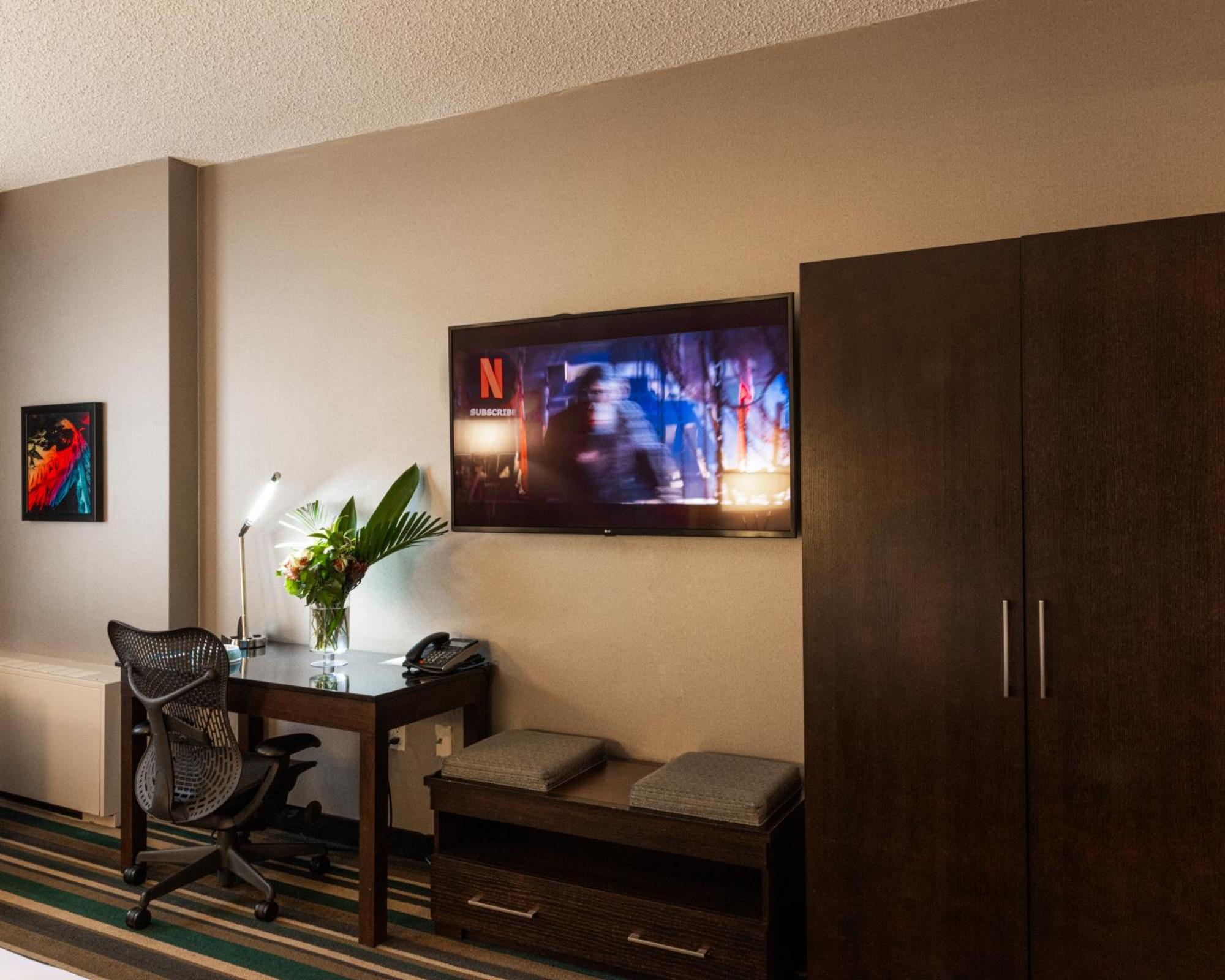 YYC Hotel Blackfoot מראה חיצוני תמונה