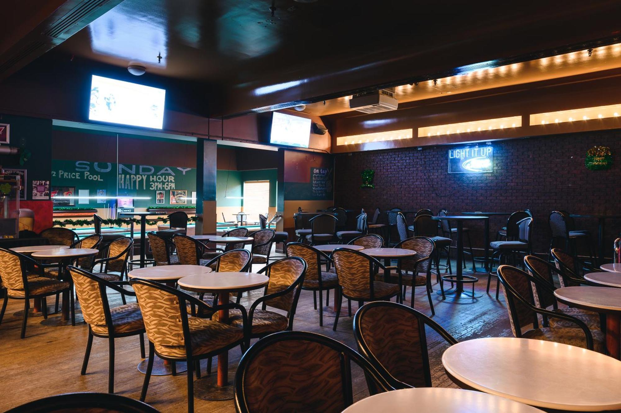 YYC Hotel Blackfoot מראה חיצוני תמונה